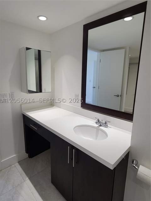 3625 N Country Club Dr 2408, Aventura FL - photo 11 of 18