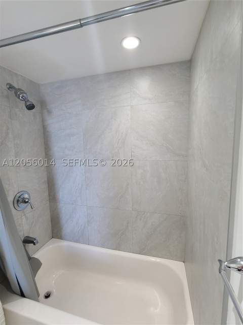3625 N Country Club Dr 2408, Aventura FL - photo 16 of 18