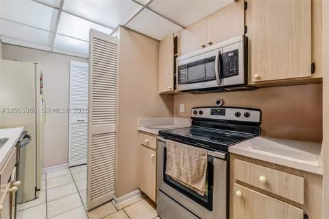 9732 Hammocks Blvd 203-17, Miami FL - photo 12 of 40