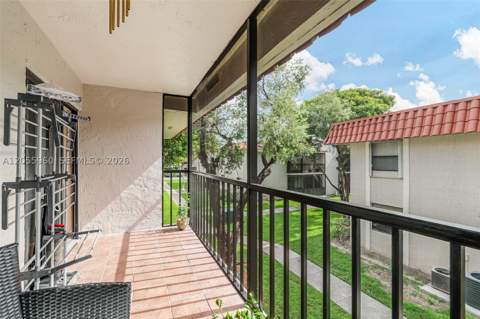 9732 Hammocks Blvd 203-17, Miami FL - photo 17 of 40