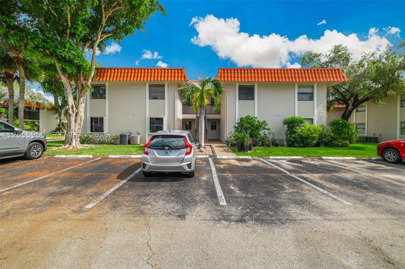 3 bedroom Condominium at 9732 Hammocks Blvd 203-17, Banyan Tree Seven Condo, Miami — photo 2