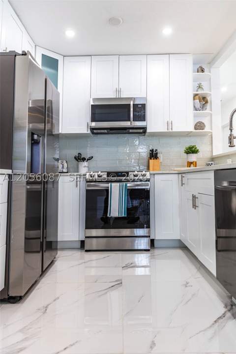 935 NE 164th St, North Miami Beach FL - photo 18 of 25