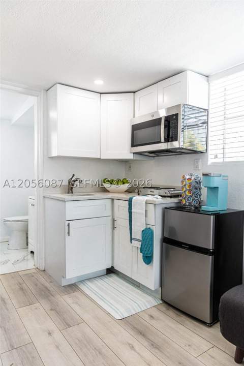 935 NE 164th St, North Miami Beach FL - photo 23 of 25