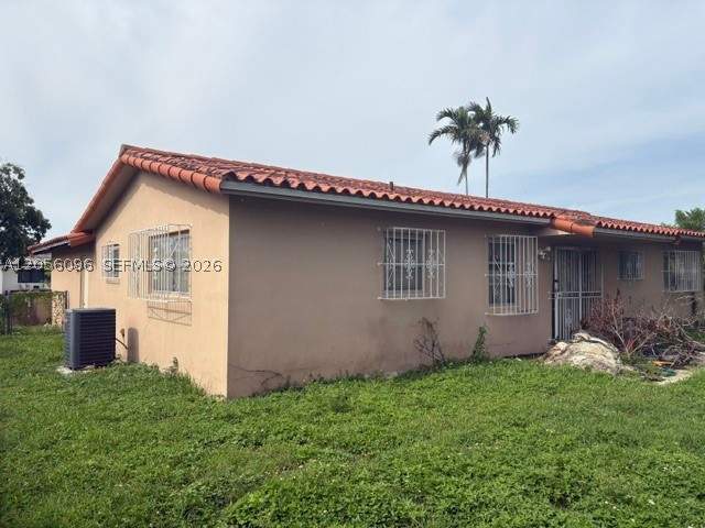 3 bedroom SingleFamilyResidence at 9590 SW 19th St, Green Briar West Sec One, Miami — photo 3