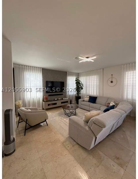 7022 NW 102nd Pl, Doral FL - photo 24 of 56