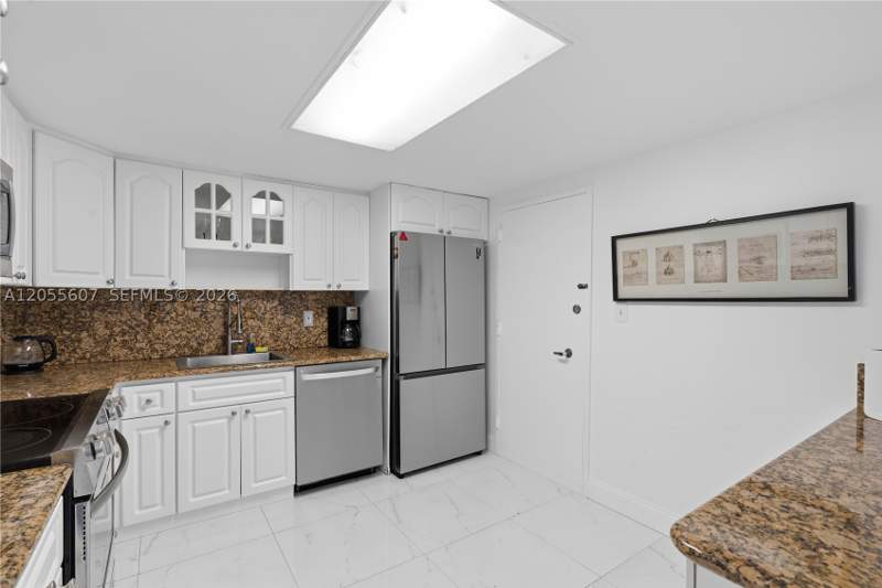 1 bedroom Condominium at 5151 Collins Ave 1027, Seacoast 5151 Condo, Miami Beach — photo 5