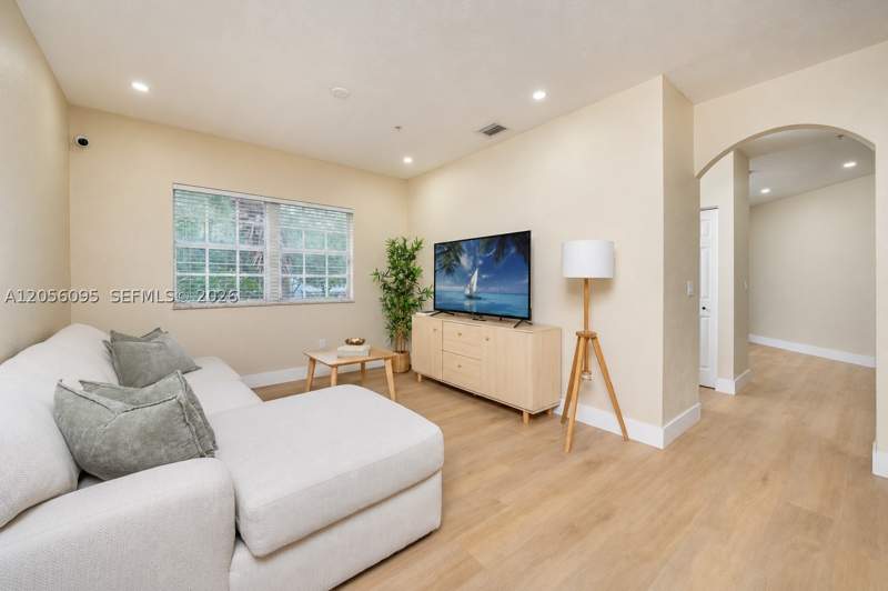 3 bedroom Condominium at 5600 NW 114th Pl 209, Las Brisas At Doral Condo, Doral — photo 3
