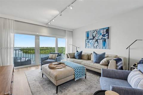500 Bayview Dr 822, Sunny Isles Beach FL - photo 16 of 51