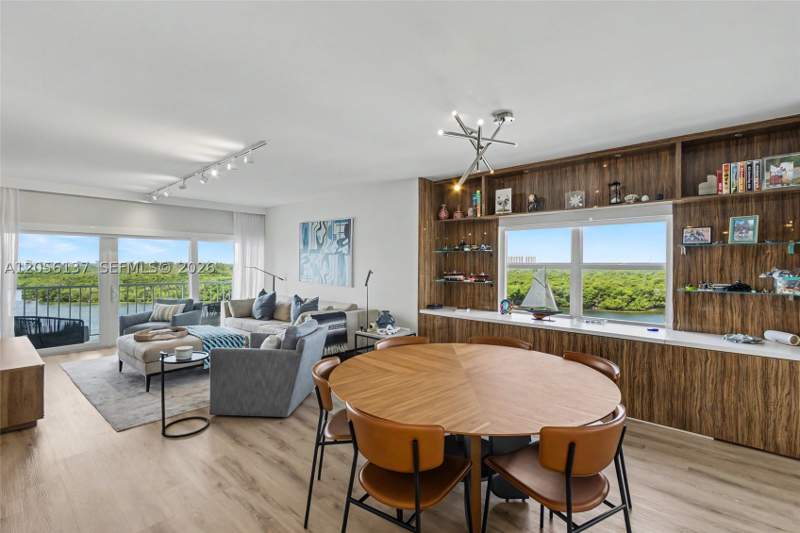 2 bedroom Condominium at 500 Bayview Dr 822, Arlen House West Condo, Sunny Isles Beach — photo 2