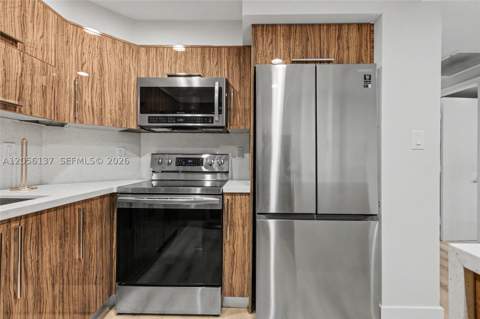 500 Bayview Dr 822, Sunny Isles Beach FL - photo 24 of 51