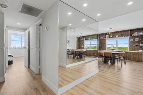 500 Bayview Dr 822, Sunny Isles Beach FL - photo 7 of 51