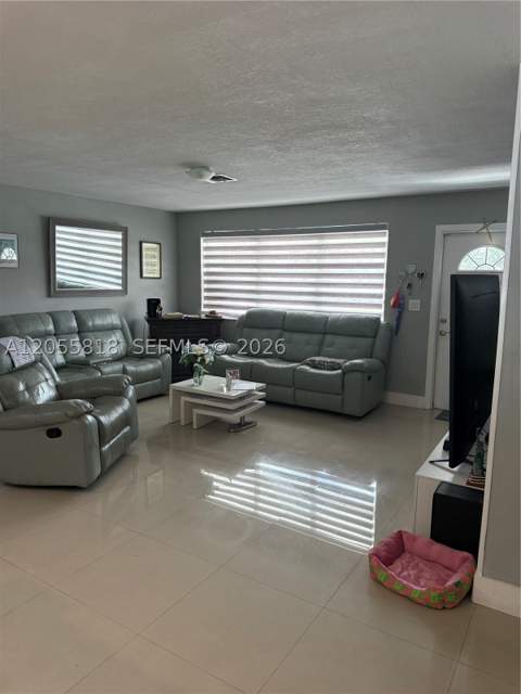 1892 NW 8th Ter, Homestead FL - photo 10 of 19