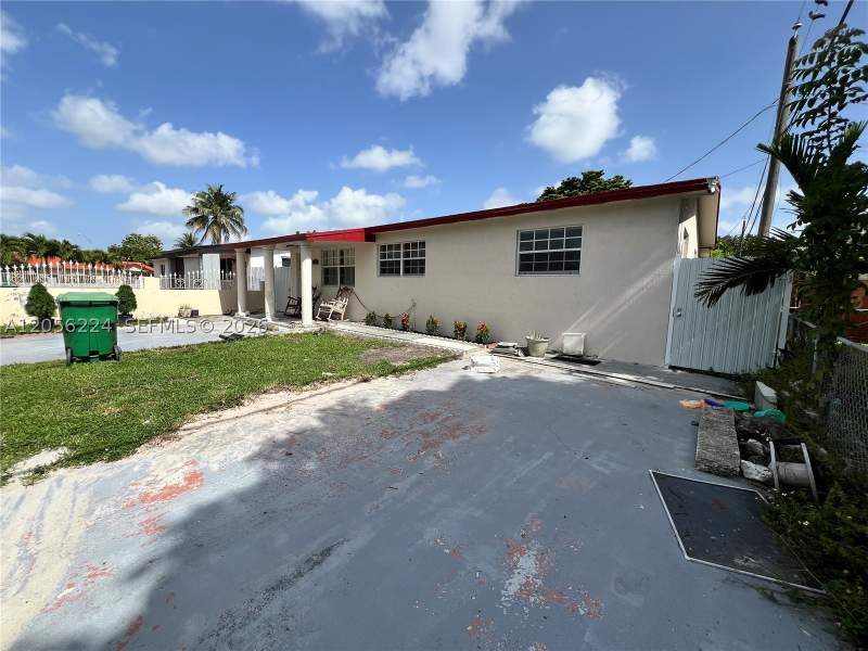 3 bedroom SingleFamilyResidence at 11970 SW 4th Ter, Sweetwater Golf Course To, Miami — photo 3