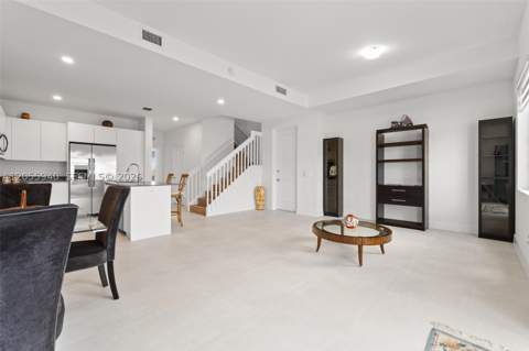 18920 SW 344th Ter, Homestead FL - photo 8 of 21
