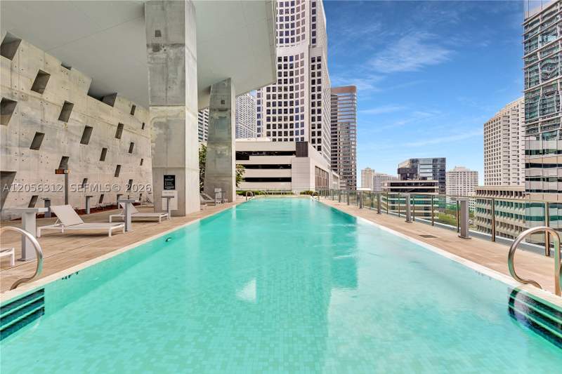 2 bedroom Condominium at 68 SE 6th St 1907, Reach Condo, Miami — photo 2