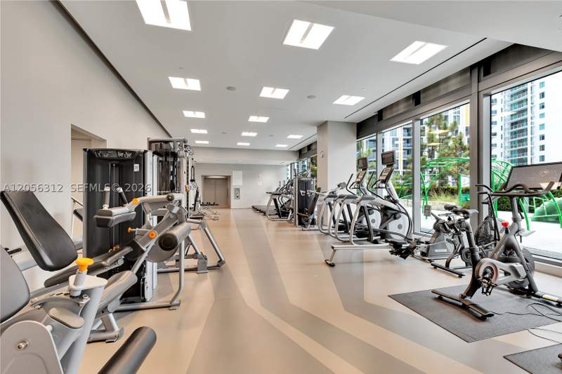 2 bedroom Condominium at 68 SE 6th St 1907, Reach Condo, Miami — photo 3