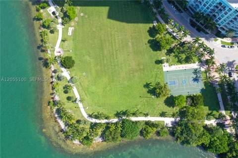 2000 N Bayshore Dr 1006, Miami FL - photo 11 of 27