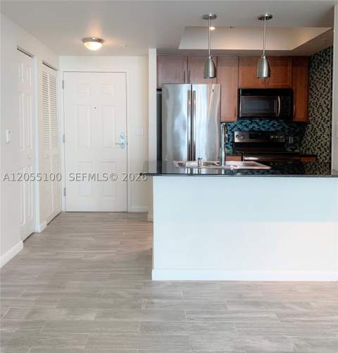 2000 N Bayshore Dr 1006, Miami FL - photo 6 of 27