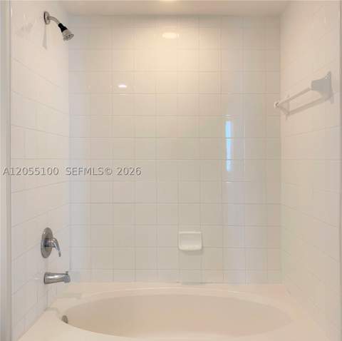 2000 N Bayshore Dr 1006, Miami FL - photo 7 of 27