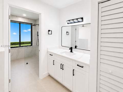 17343 NW 66th Pl, Hialeah FL - photo 11 of 20