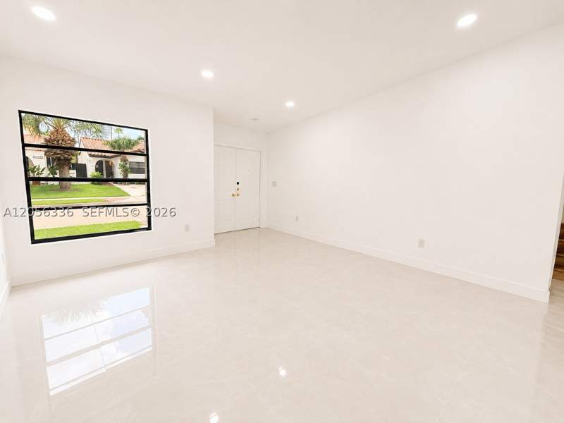 4 bedroom Townhouse at 17343 NW 66th Pl, The Moors Townhouses, Hialeah — photo 4