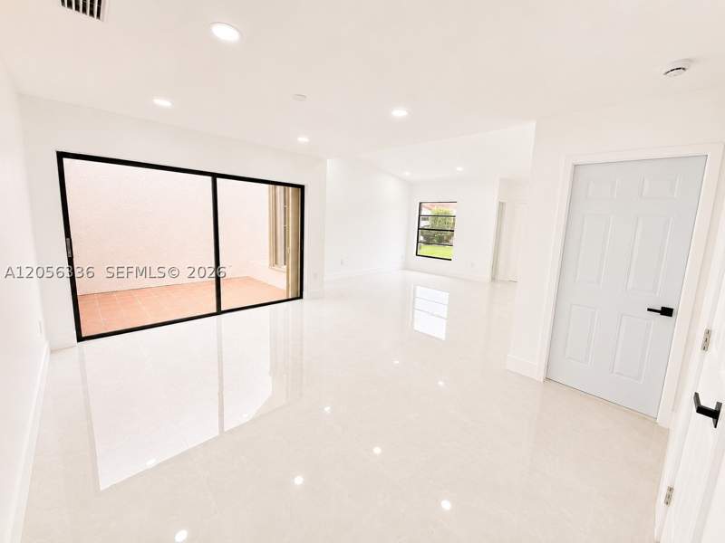 4 bedroom Townhouse at 17343 NW 66th Pl, The Moors Townhouses, Hialeah — photo 5