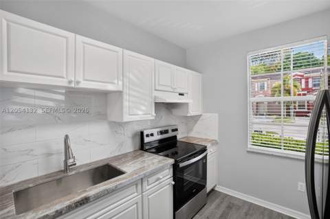 751 SE 2nd St, Homestead FL - photo 8 of 41