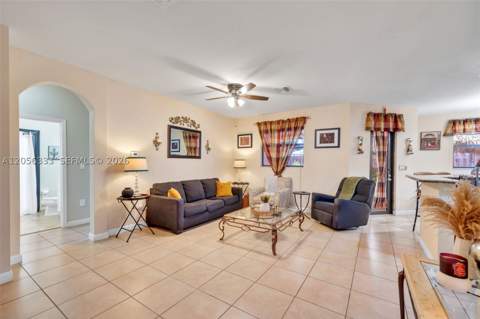 10445 SW 226th St, Cutler Bay FL - photo 7 of 33