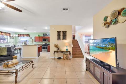 10445 SW 226th St, Cutler Bay FL - photo 8 of 33