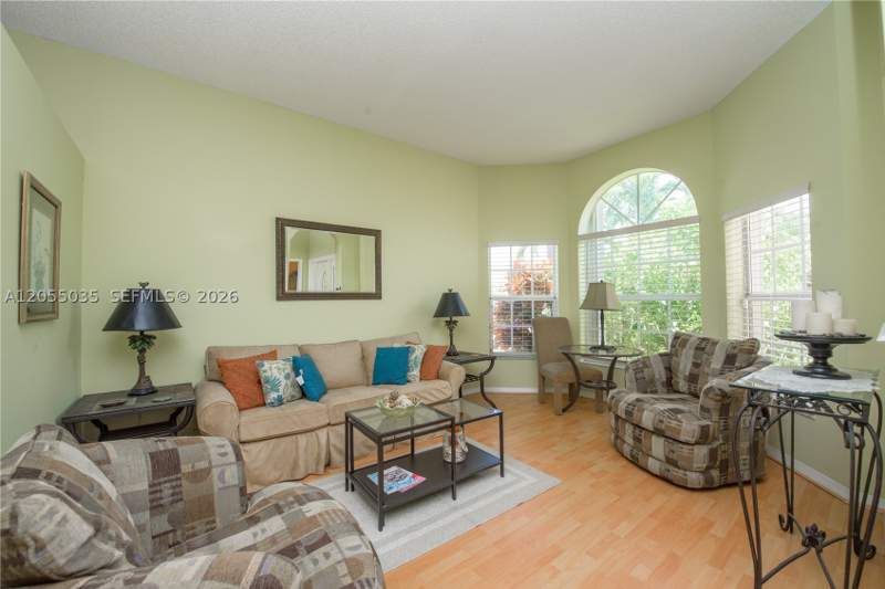 3 bedroom SingleFamilyResidence at 460 SE 24th Dr, Keys-Gate No 1, Homestead — photo 4