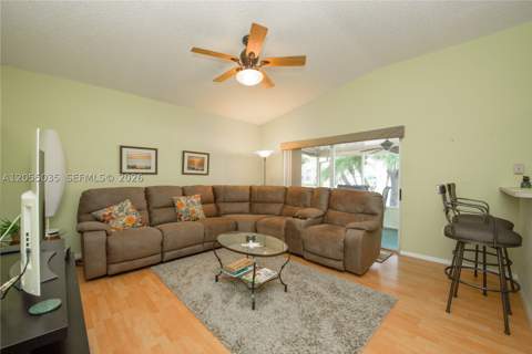 460 SE 24th Dr, Homestead FL - photo 7 of 30