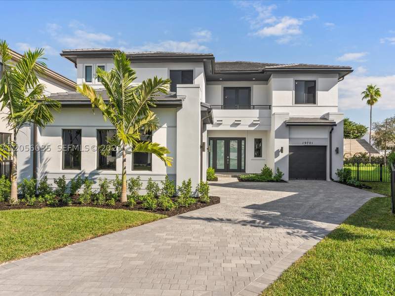5 bedroom SingleFamilyResidence at 19701 NE 16 Pl, Presidential Estates Sub, Miami — photo 4