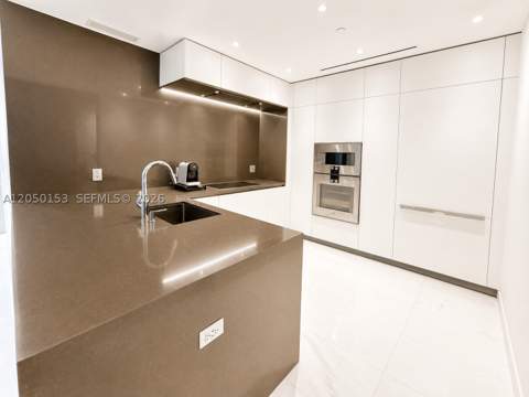 300 Biscayne Boulevard Way 2609W, Miami FL - photo 14 of 47