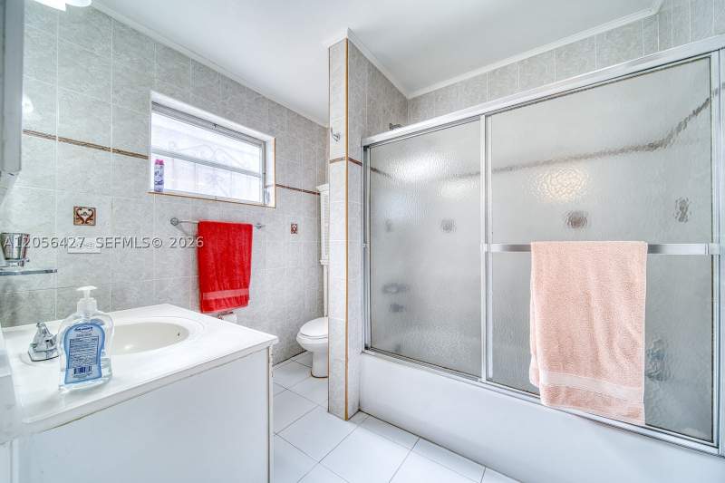 4 bedroom SingleFamilyResidence at 6335 SW 31st St, Coral Villas Rev, Miami — photo 5