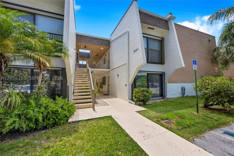 1 bedroom Condominium at 8261 SW 128th St 207, Sunrise Point Condo Bldg, Pinecrest — photo 2