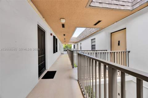 8261 SW 128th St 207, Pinecrest FL - photo 6 of 27