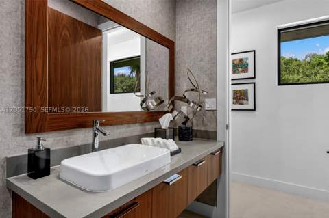 7502 SW 102nd St, Pinecrest FL - photo 12 of 39