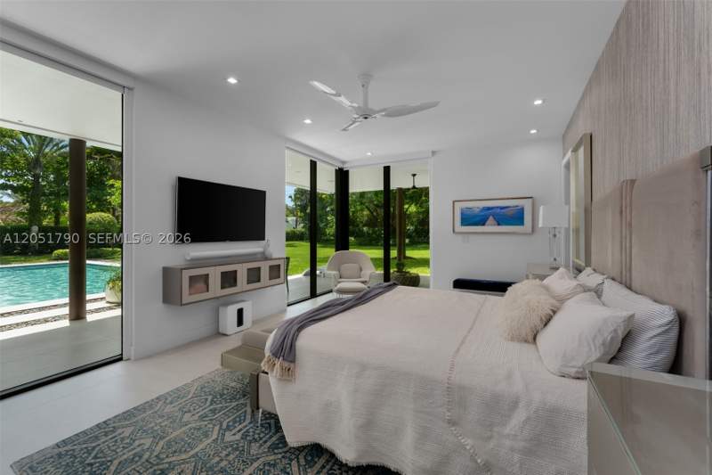 6 bedroom SingleFamilyResidence at 7502 SW 102nd St, Flagler Groves Estates SE, Pinecrest — photo 4