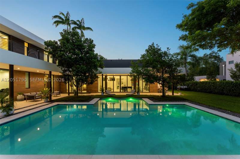6 bedroom SingleFamilyResidence at 7502 SW 102nd St, Flagler Groves Estates SE, Pinecrest — photo 5