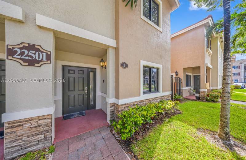 2 bedroom Townhouse at 22501 SW 88th Pl 5-25, The Courts At Bayshore I, Cutler Bay — photo 2