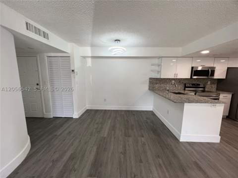 7235 NW 179th St 104, Hialeah FL - photo 24 of 45