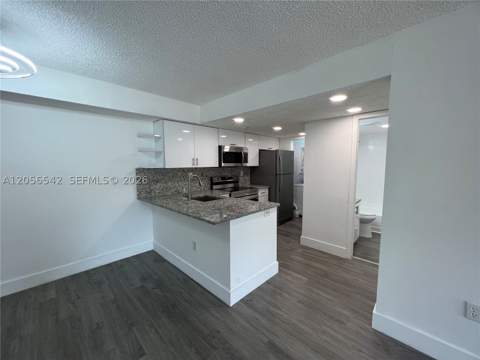 7235 NW 179th St 104, Hialeah FL - photo 6 of 45