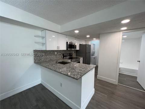 7235 NW 179th St 104, Hialeah FL - photo 7 of 45