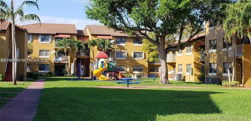2 bedroom Condominium at 15650 SW 80th St F-207, The Courts At Kendall Con, Miami — photo 3