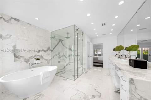 6832 Sunrise Ct, Coral Gables FL - photo 7 of 25