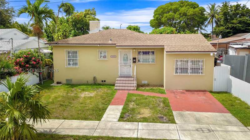 3 bedroom SingleFamilyResidence at 3080 SW 5th St, Coral Nook, Miami — photo 2