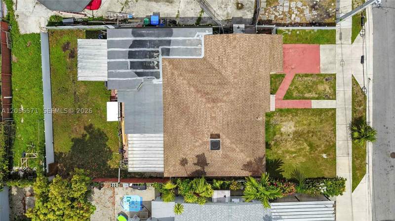 3 bedroom SingleFamilyResidence at 3080 SW 5th St, Coral Nook, Miami — photo 5