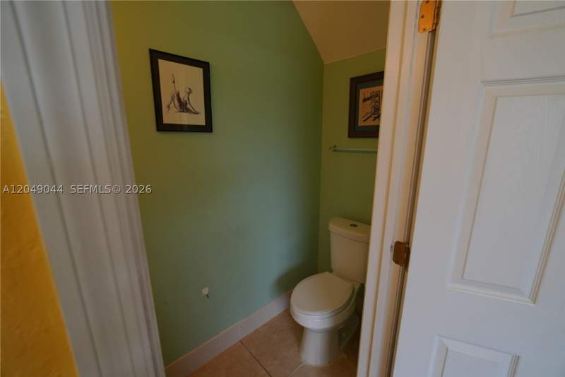 3 bedroom SingleFamilyResidence at 1430 SE 18th Pl, Shores At Keys Gate, Homestead — photo 5