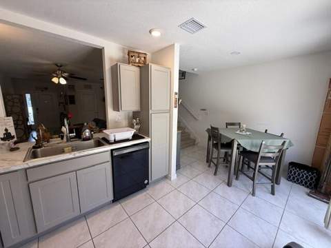 561 NE 5th Way, Florida City FL - photo 7 of 21