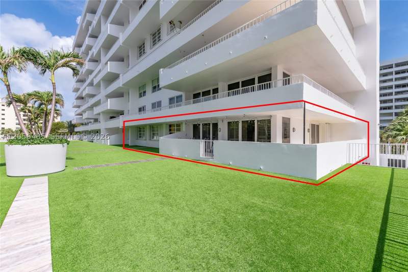 3 bedroom Condominium at 199 Ocean Lane Dr 201, Commodore Club South Cond, Key Biscayne — photo 2